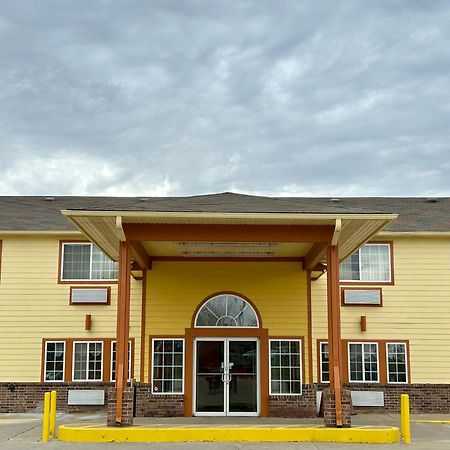 Super 8 By Wyndham Platte City Kansas City Area Exterior photo