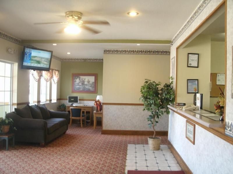 Super 8 By Wyndham Platte City Kansas City Area Exterior photo