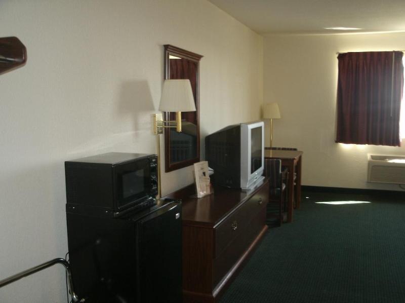 Super 8 By Wyndham Platte City Kansas City Area Exterior photo